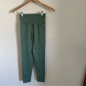 PINK Yoga Victoria’s Secret Forest Green Mid Rise Leggings Ribbed